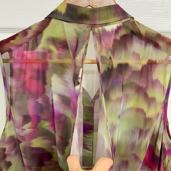 JLo High Low Multicolored Blouse - Picture 8 of 9